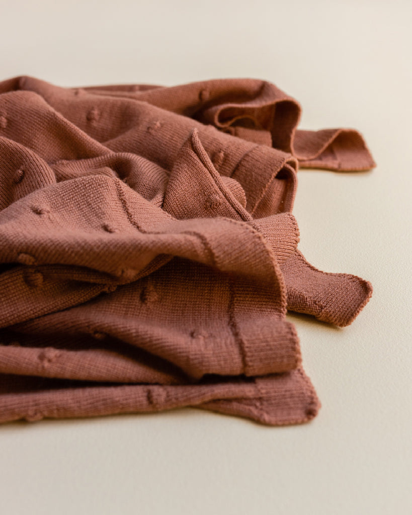 couverture bébé en laine mérinos Hvid cadeau de naissance Bizoo Bizoo, Babydekentje van merinowol Hvid geboortecadeau Bizoo Bizoo,   merino wool baby blanket Hvid birth gift Bizoo Bizoo