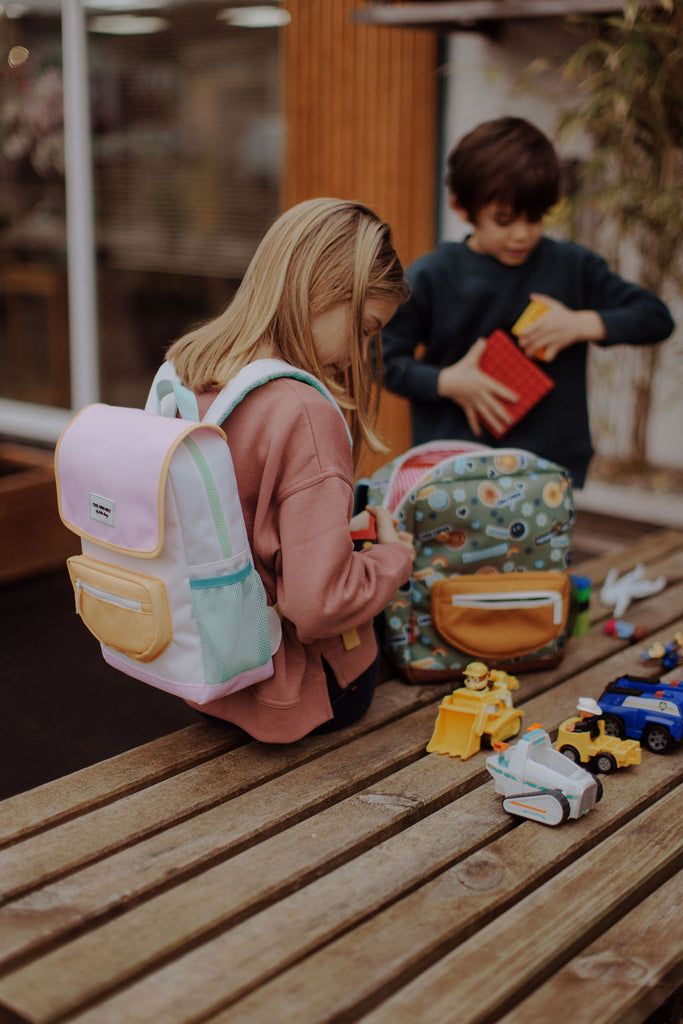 cartable enfant Bruxelles école primaire sac à dos voyage Hello Hossy children's schoolbag primary school travel backpack kinderschooltas basisschool reisrugzak