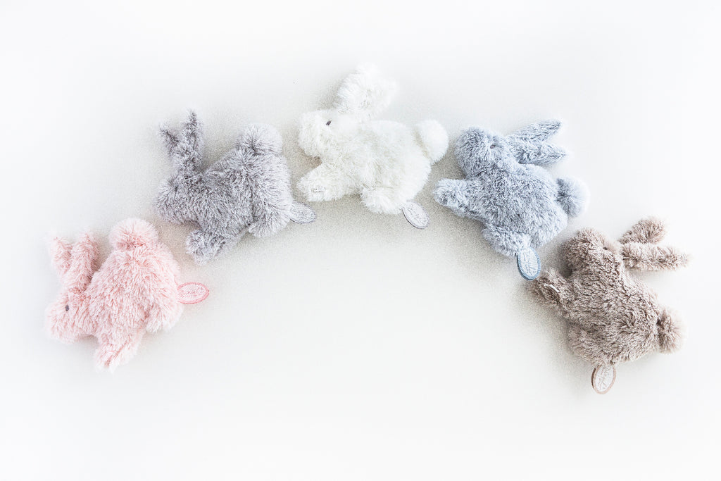 doudou enfant bébé lapin Dimpel bruxelles blankie baby rabbit brussels knuffel baby konijn bizoo bizoo